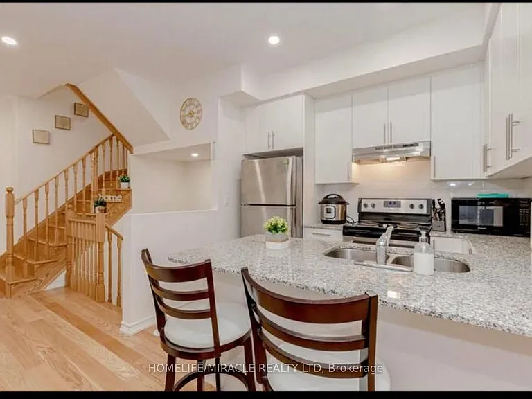 181 Parktree Dr — Photo 4