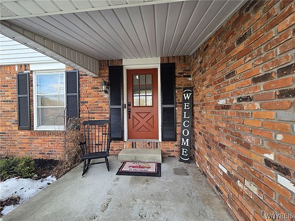 2nd image of 465 Rowley Rd