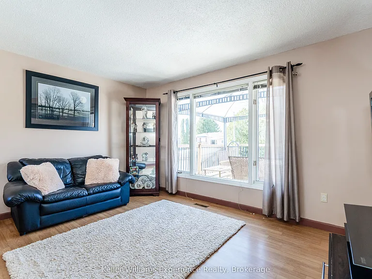 660 Harvey Ave — Photo 10