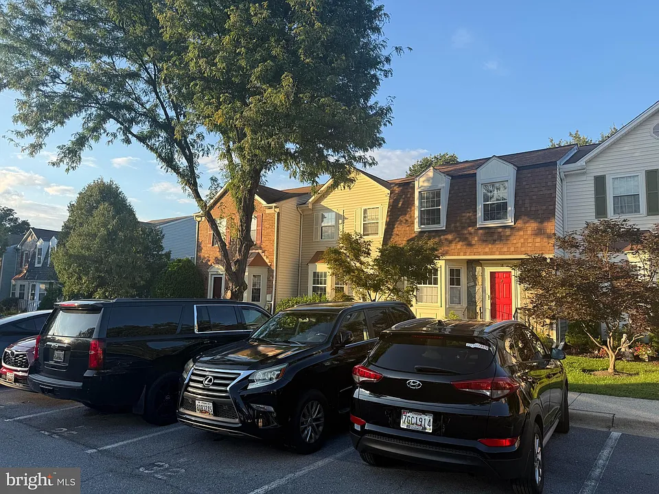 18 Hunters Gate Ct