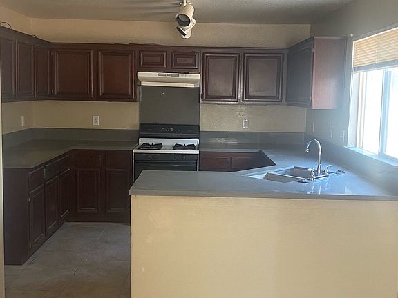 5th image of 15109 Roan Cir