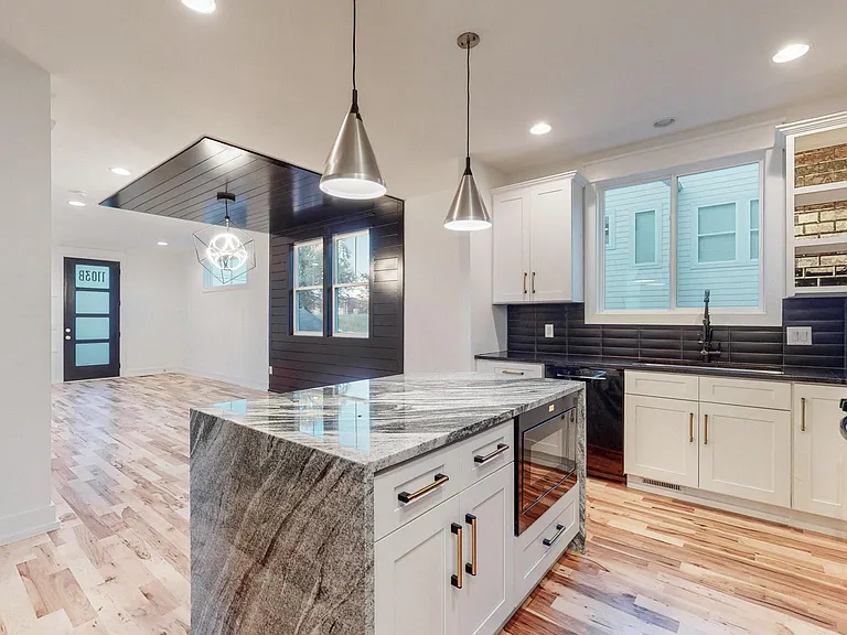 1103B Cecilia Ave — Photo 8