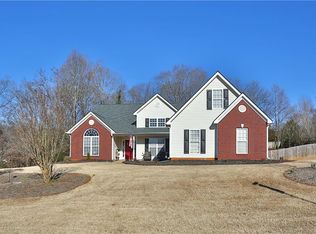 98 Candler Dr, Braselton, GA 30517