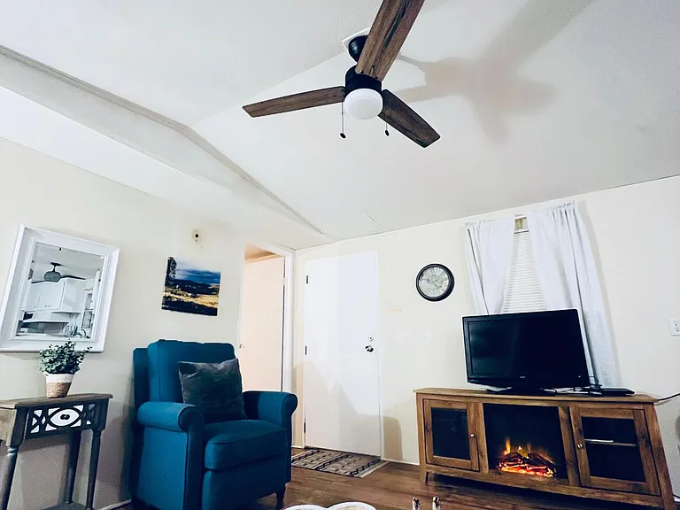 40 Tomahawk Dr — Photo 17
