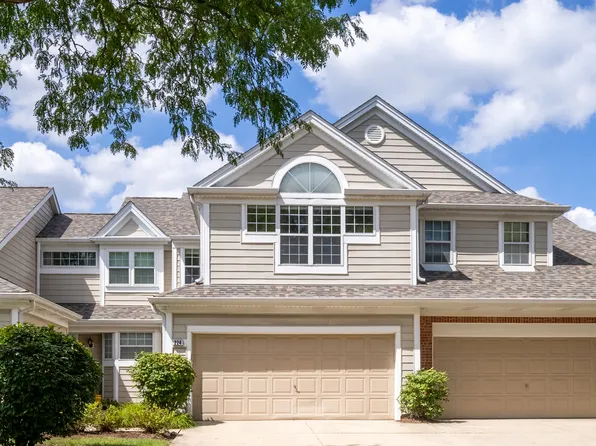 224 Woodstone Cir, Buffalo Grove, IL 60089