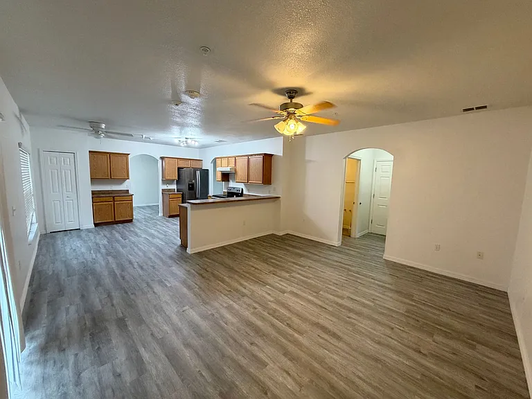 301 Shad Way — Photo 6