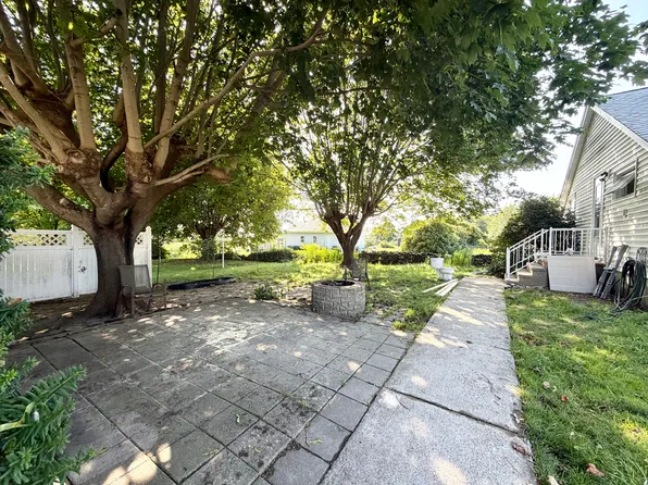 255 Oliphant Ln #B, Middletown, RI 02842