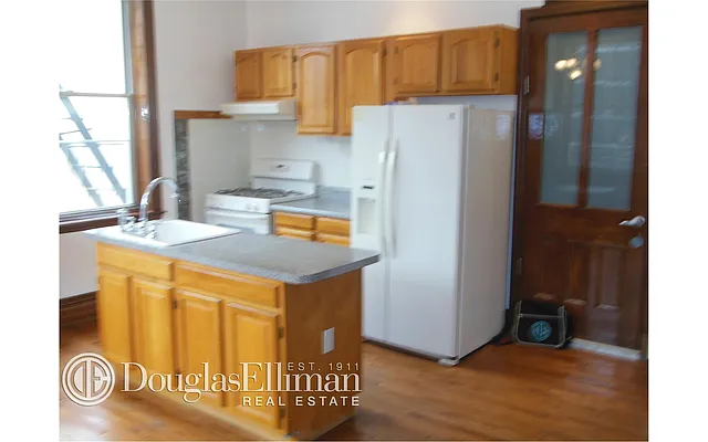 Rented by Douglas Elliman | media 24