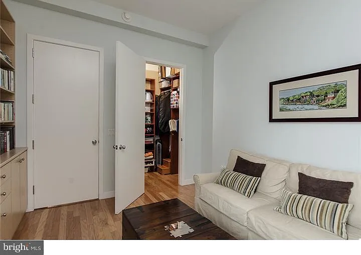 1900 Hamilton St #509 — Photo 6