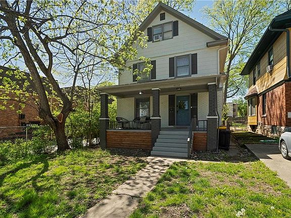 4th image of 4024 Clark Ave