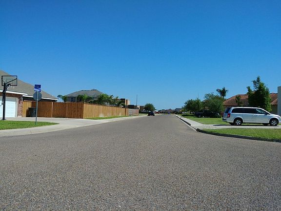 5th image of 3204 Rosewood Dr