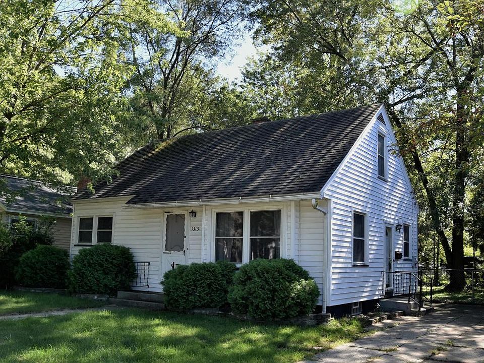 1st image of 1313 Winchester Dr