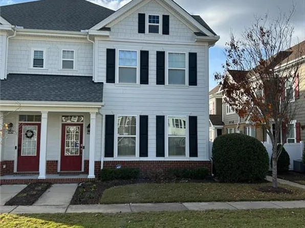 523 Hermit Thrush Way, Chesapeake, VA 23323
