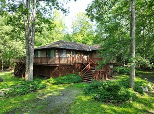 2292 Snow Hill Falls Rd, Cresco, PA 18326