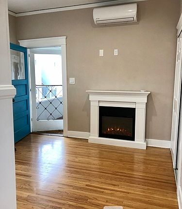 4th image of 109 N Columbus Ave #113A