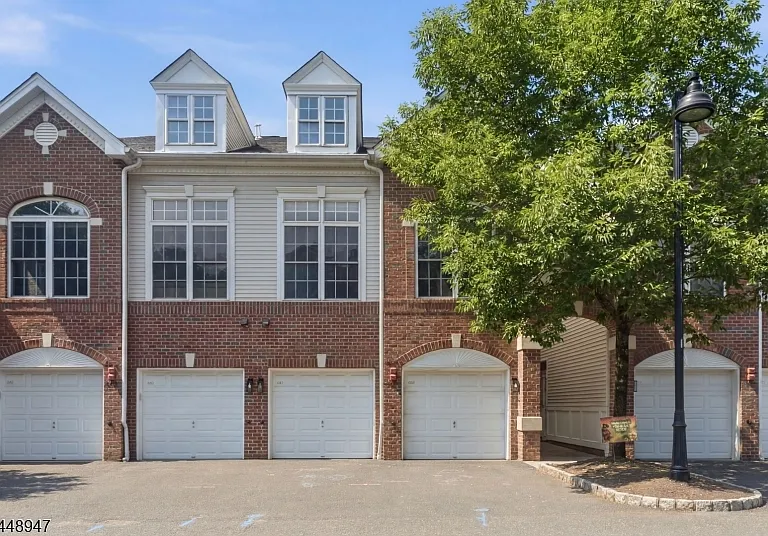 408 Donato Cir — Photo 1
