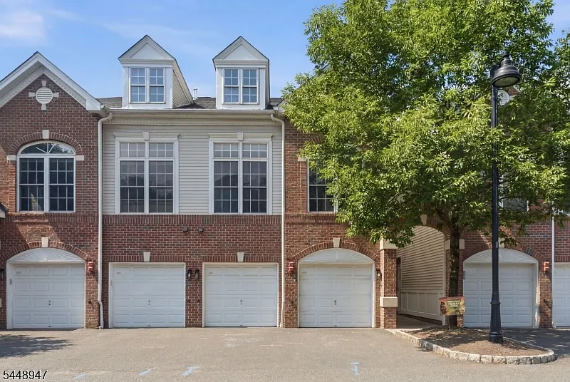 408 Donato Cir
