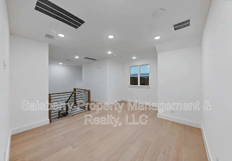 1790 Coopers Hawk Dr — Photo 25