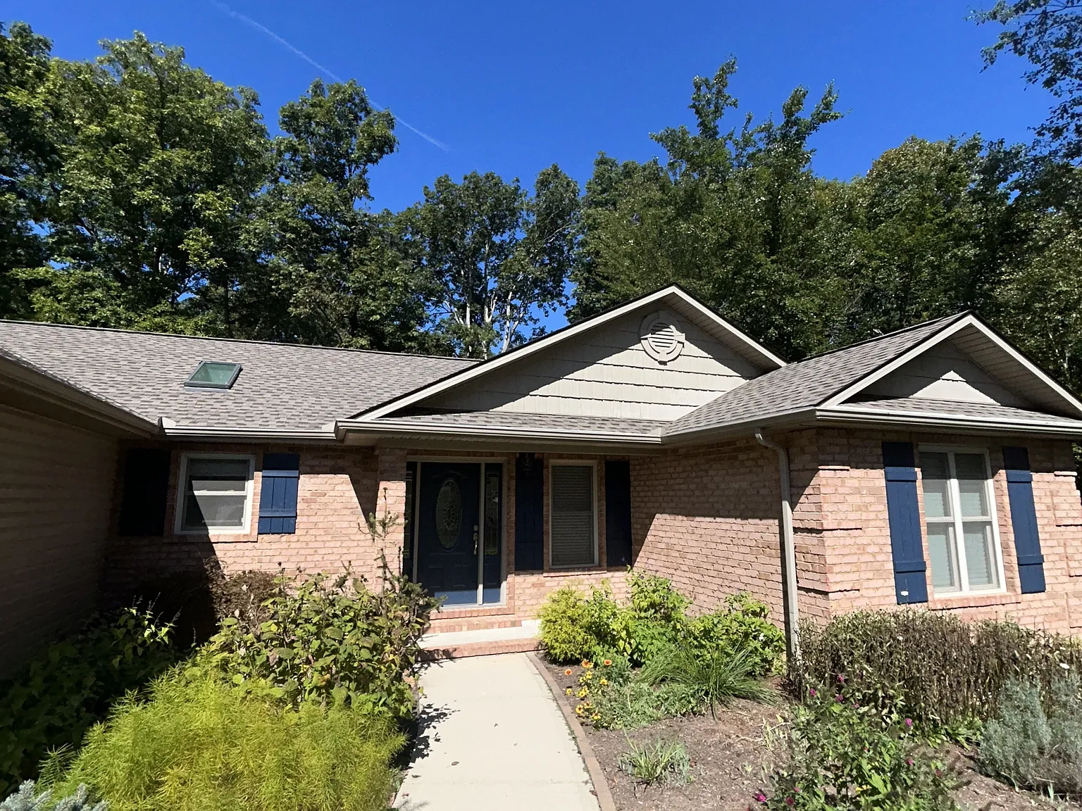 40 Brooks Lane - . — Photo 2