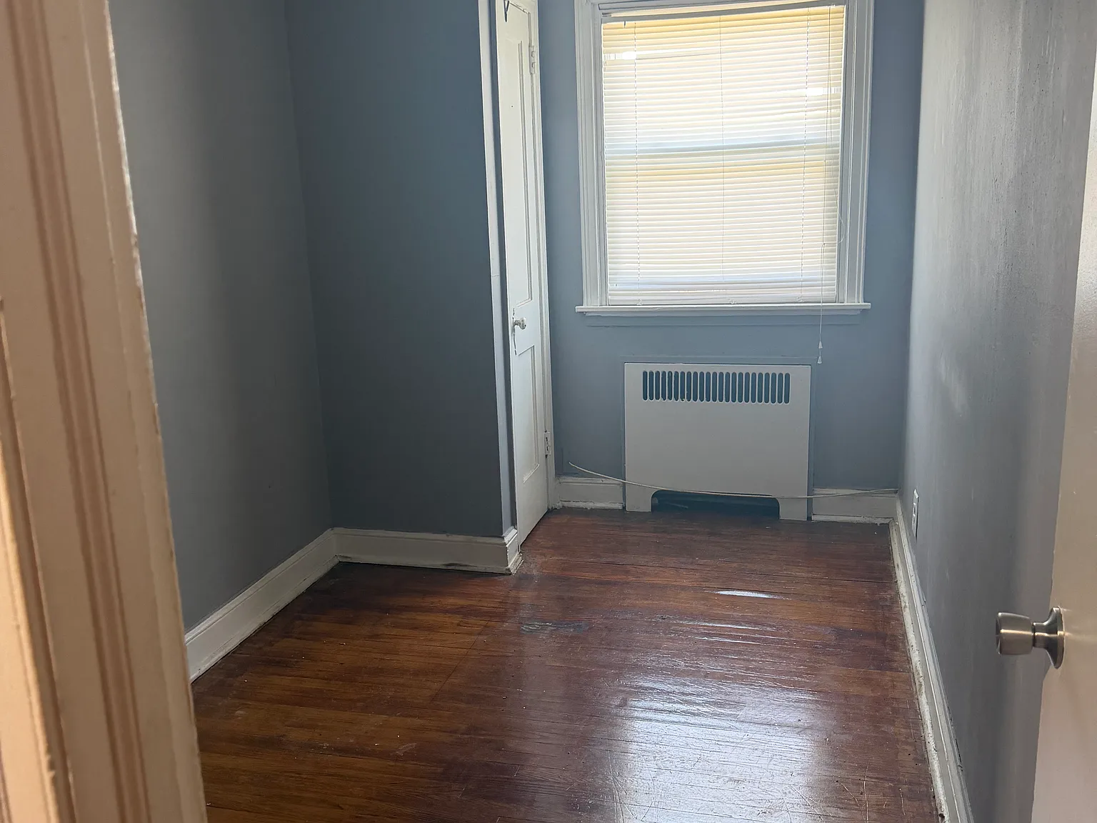 3 bed, 1200 sqft, $1,700 — Photo 4