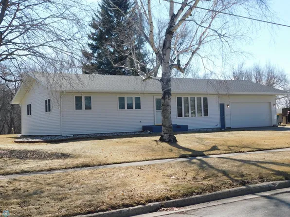 513 3rd Ave W, West Fargo, ND 58078