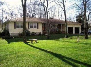 46 Matthew Ave, Kendall Park, NJ 08824