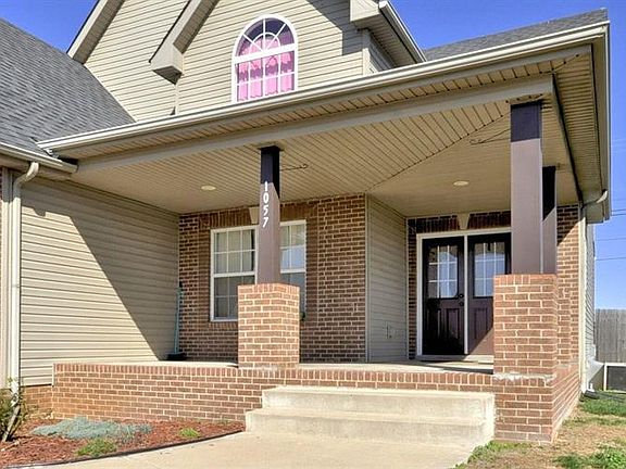 2nd image of 1057 Chardea Dr