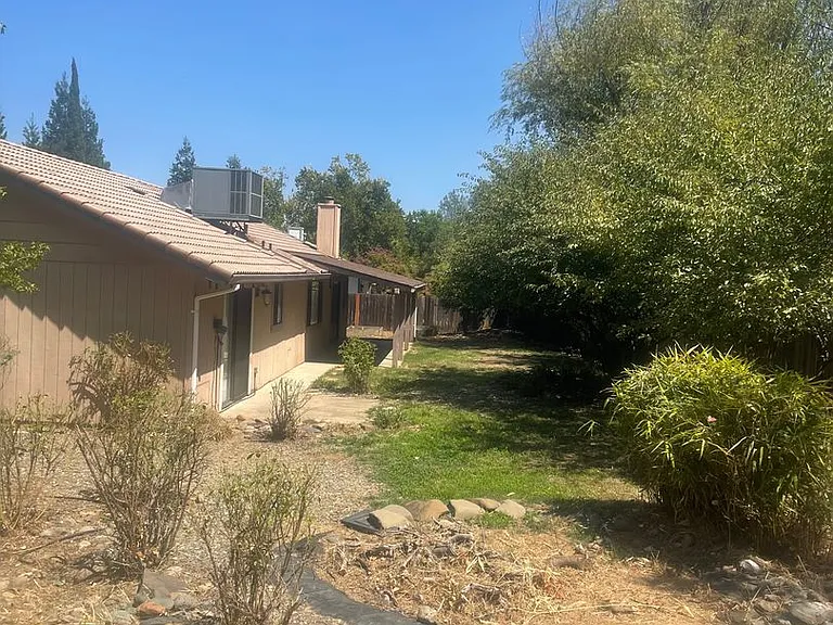 651 Country Oak Dr — Photo 32