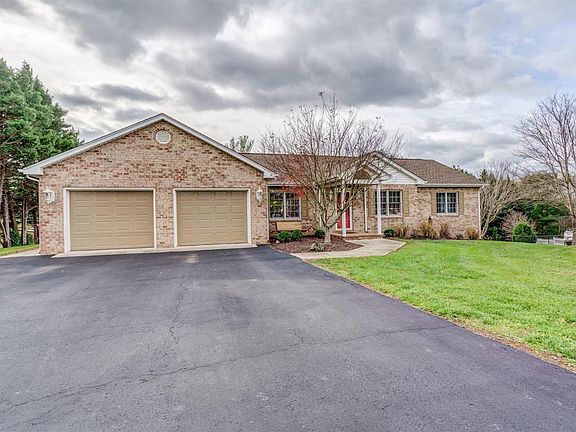 3rd image of 103 Mockingbird Cir