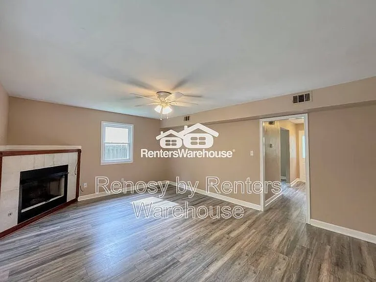 5736 Avalon Woods Dr — Photo 9