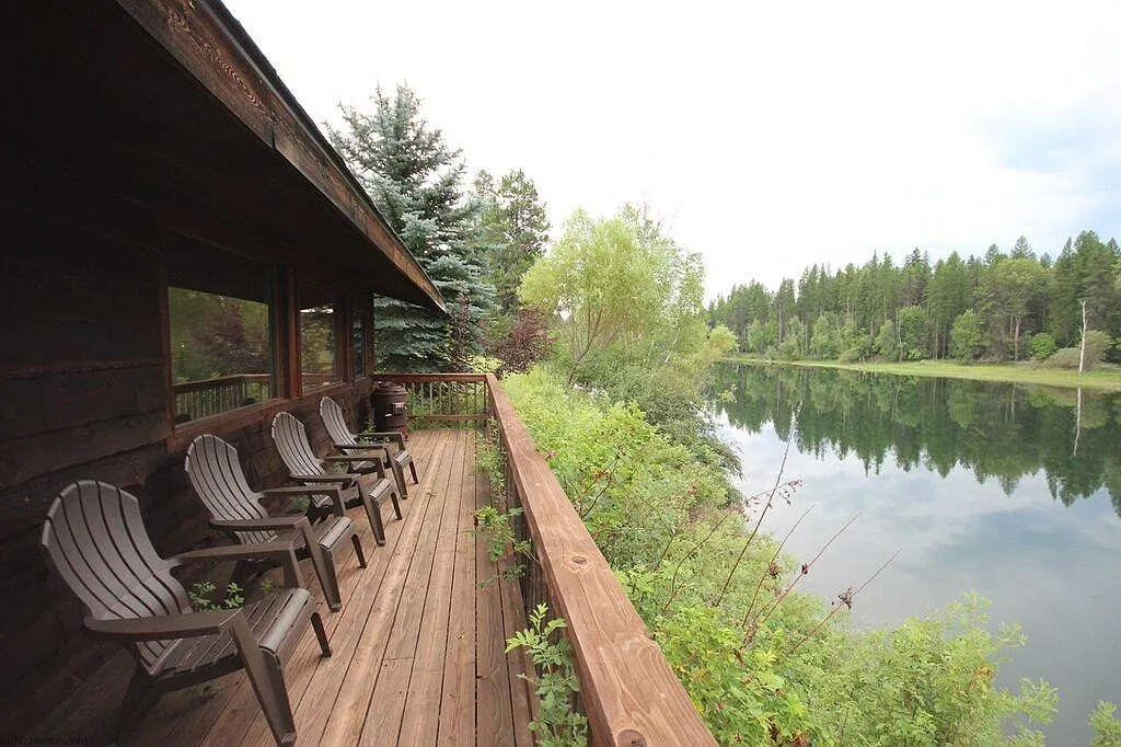 598 Eastman Drive — Photo 4