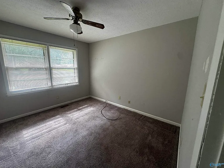 109 Carol Dr — Photo 11