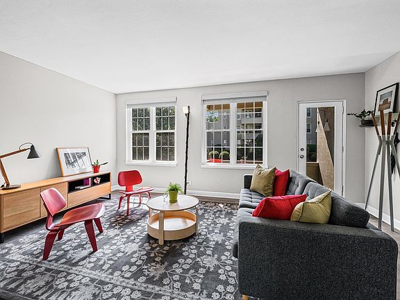 4th image of 601 Cleveland St Unit 3D