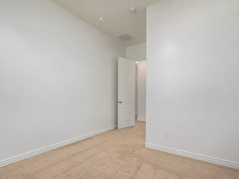 2615 W Balao Dr — Photo 21