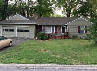 4804 W 61st Ter, Mission, KS 66205