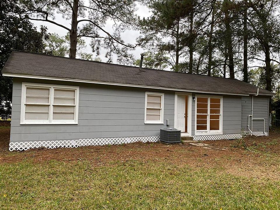 1010 W Avenue B, Silsbee, TX 77656 | Zillow