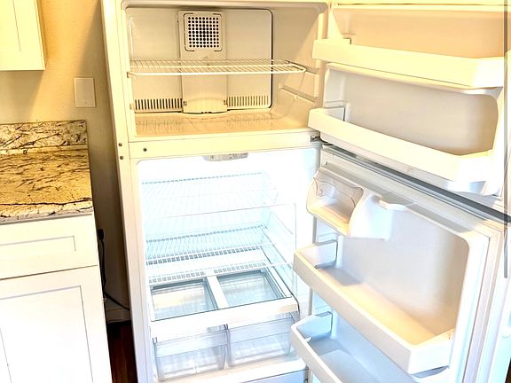 4th image of 113 Kimble St Unit A