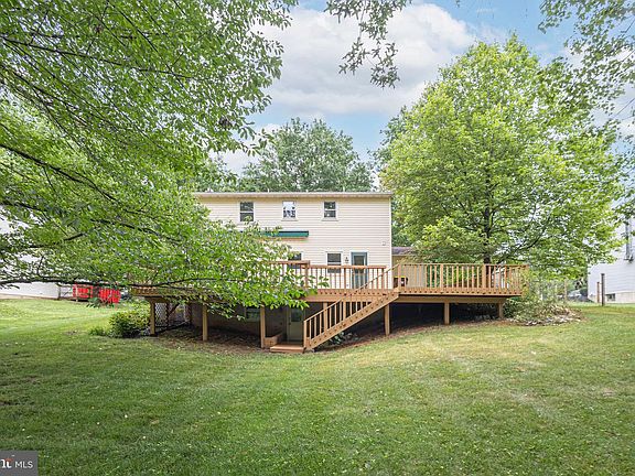 4th image of 327 Thistle Ln