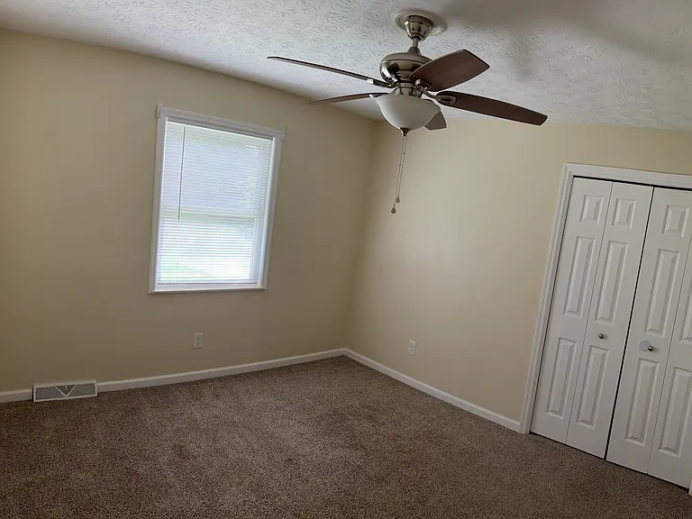 1101 Burning Tree Ln — Photo 25