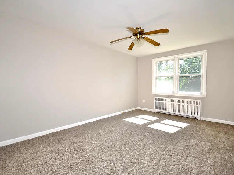 8035 Pine Rd — Photo 8