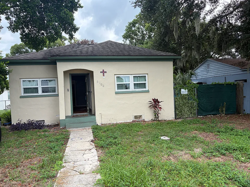 6100 Main St