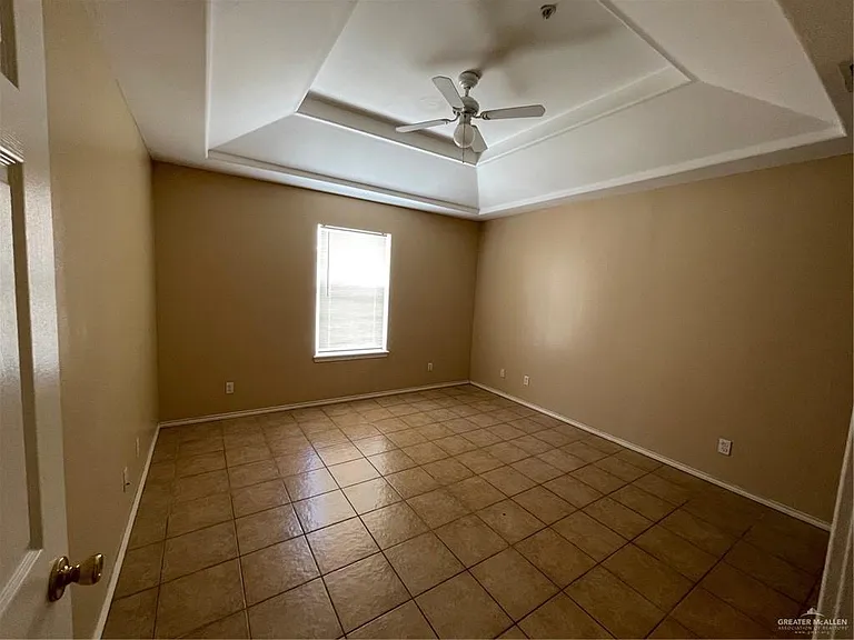 2503 Salvatierra Ave #11 — Photo 8