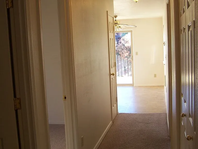 740 Benjamin Ave — Photo 11