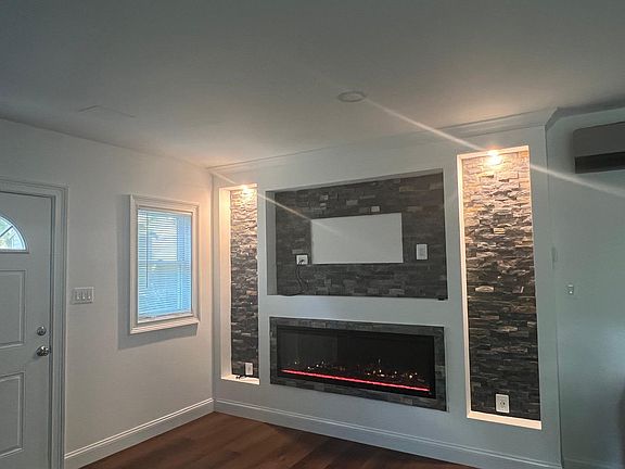 5th image of 6032 Clames Dr #2