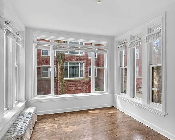 6565 N. Lakewood Renovated Rogers Park Apartments — Photo 14
