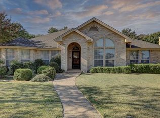 2417 Rock Creek Dr, Kerrville, TX 78028