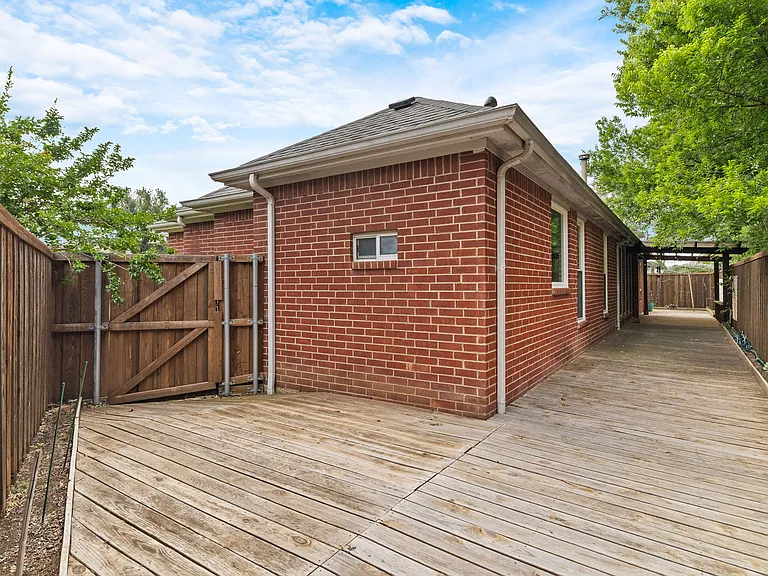1131 Indy Ct — Photo 38