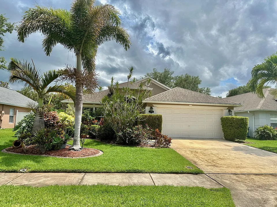 2273 Glasbern Cir