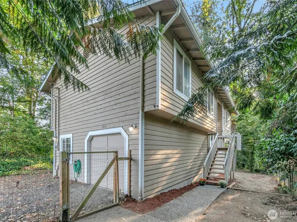 18610 5th Avenue NE, Suquamish, WA 98392