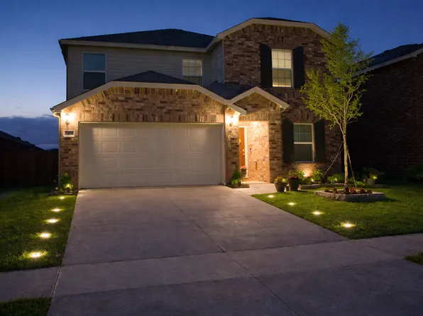 1305 Waggoner Dr, Crossroads, TX 76227